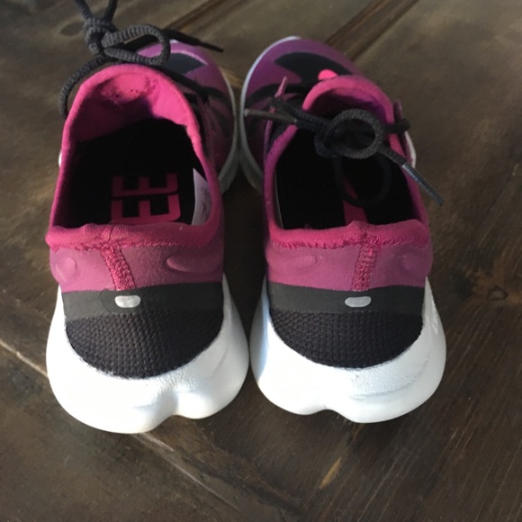 Nike Sneakers - Picture 4 of 6